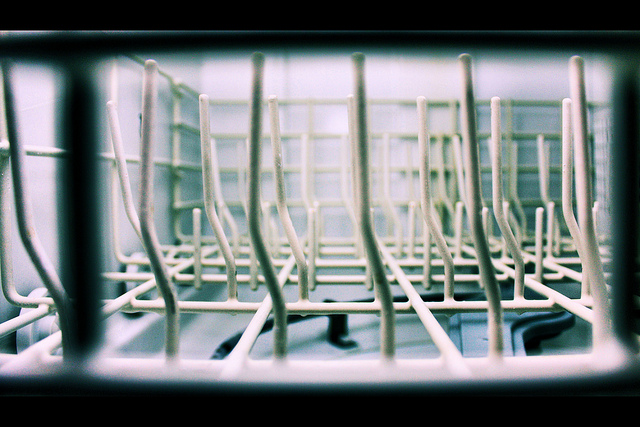 Use Your Dishwasher to Dry Hand-Washed Dishes